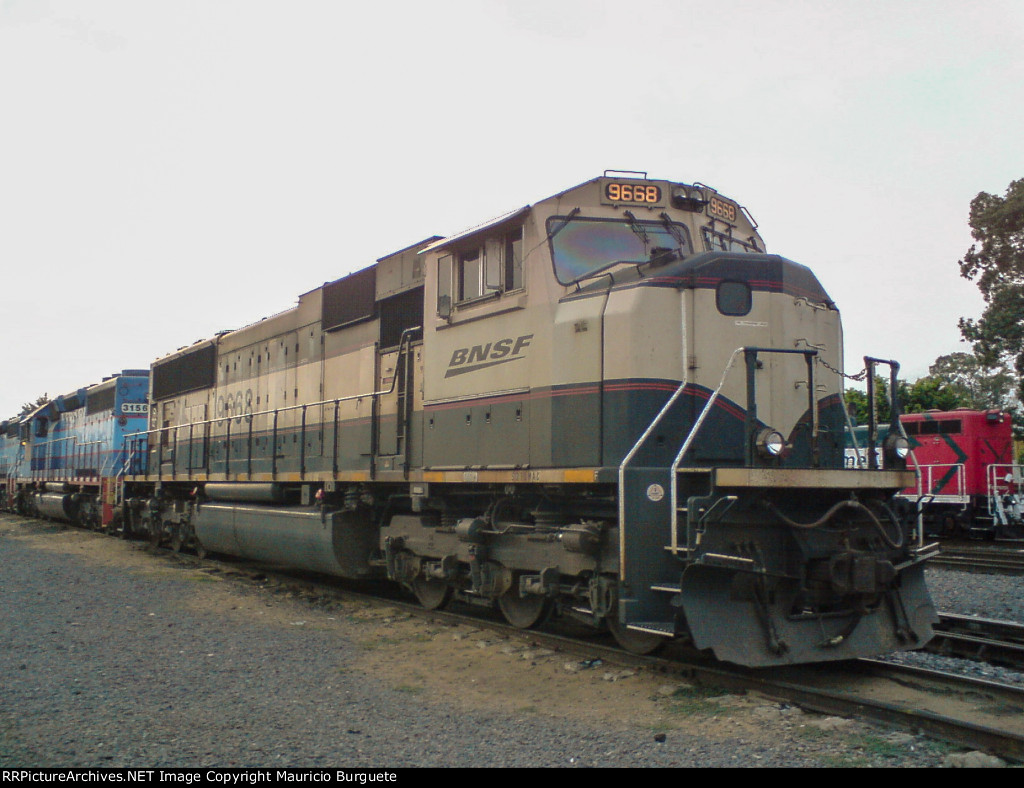 BNSF SD70MAC Executive Locomotive